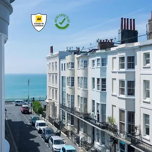 Hotel Innit Marina Hove
