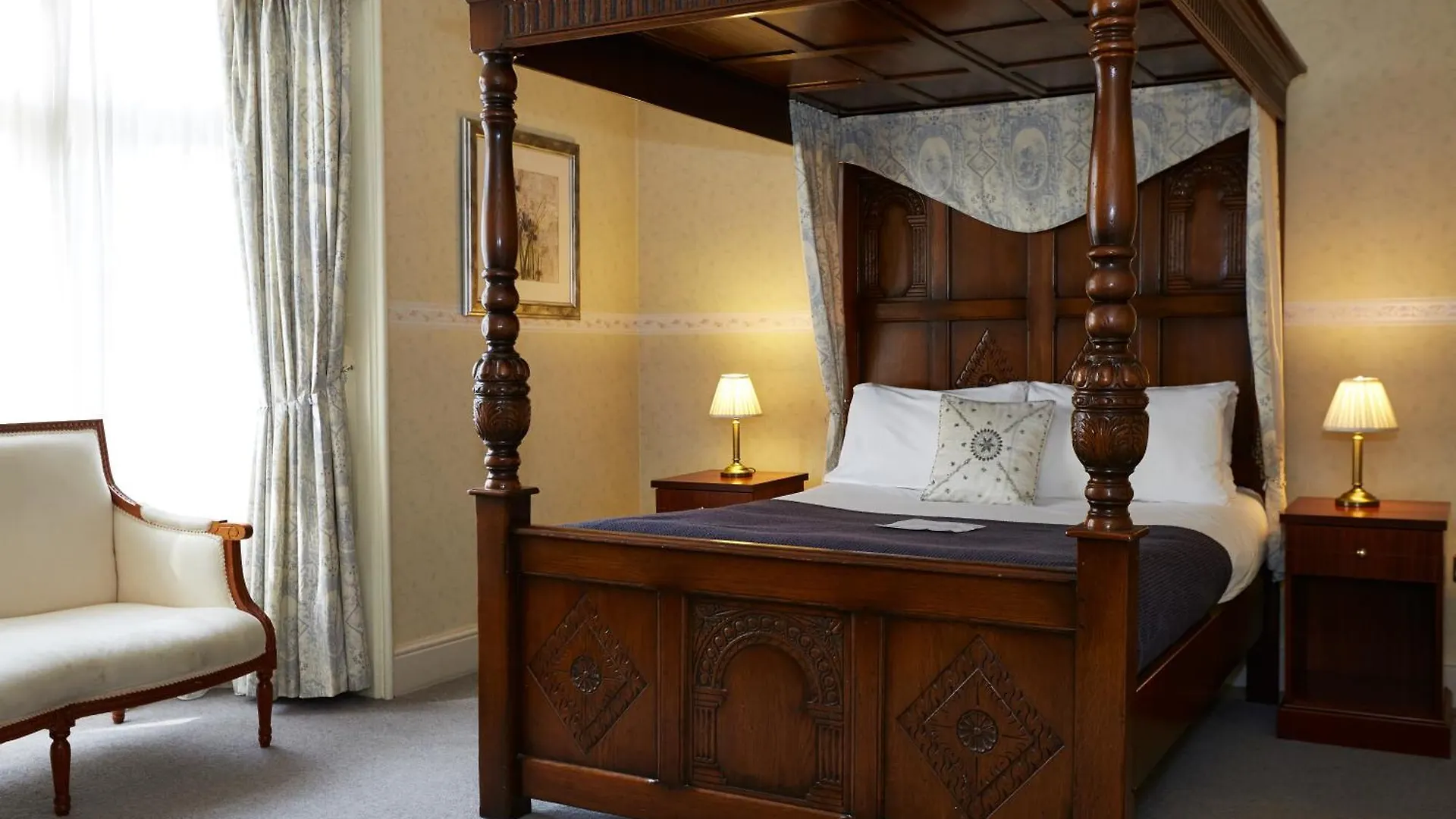Royal George Hotel By Greene King Inns Бирдлип 3*,